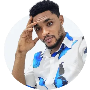 I violated the seat belt rule, and an FRSC member on the road said I'd pay 40k. I showed him the off...