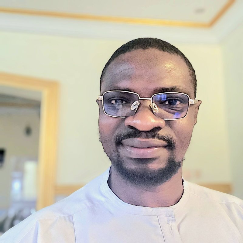 I'm glad to be on this platform. 
This is my maiden post on Lekee Lekee.
I hope to remember this pos...