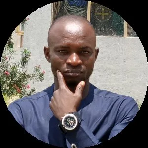 So person no fit dial wrong number make davido or wizkid pick why must it be Musa and adamu from sok...
