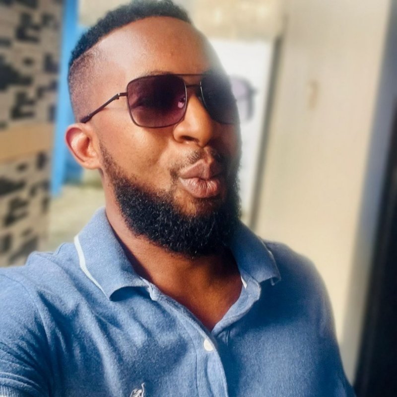 Hello lekeelekee WORLD.