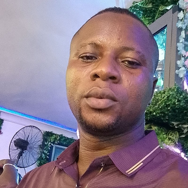 I pray no one turn this app to politician app abeg make Dem live for us make we just dey enjoy am as...