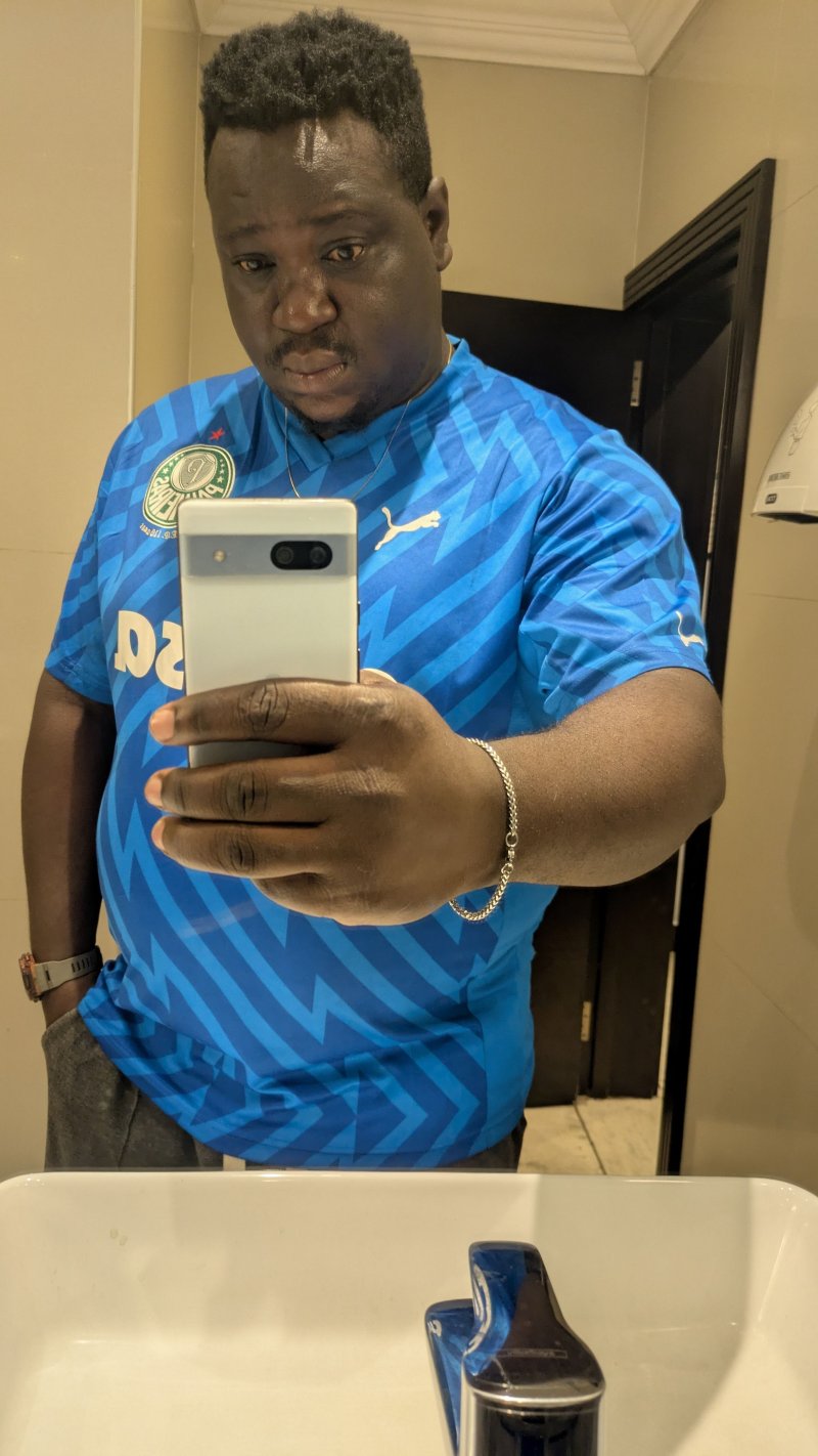 How can I get my hacked WhatsApp account back? 🤔