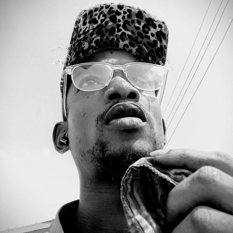 I'm new here guys... 🤓😁😁