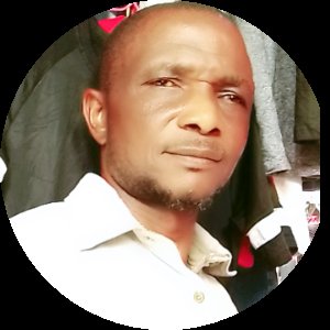 This is our hustling @ogbeogonogo market Asaba.
Good evening @lekeelekee family.
