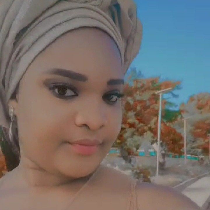 Good morning LekeeLeke, is another beautiful wednesday, another day to do business.
Quote this post...