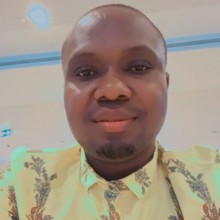 Please am new here, follow me 🙏