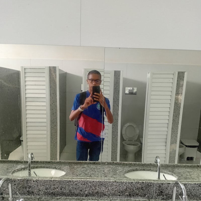 Tem alguém do Brasil aqui ?🇧🇷🇧🇷