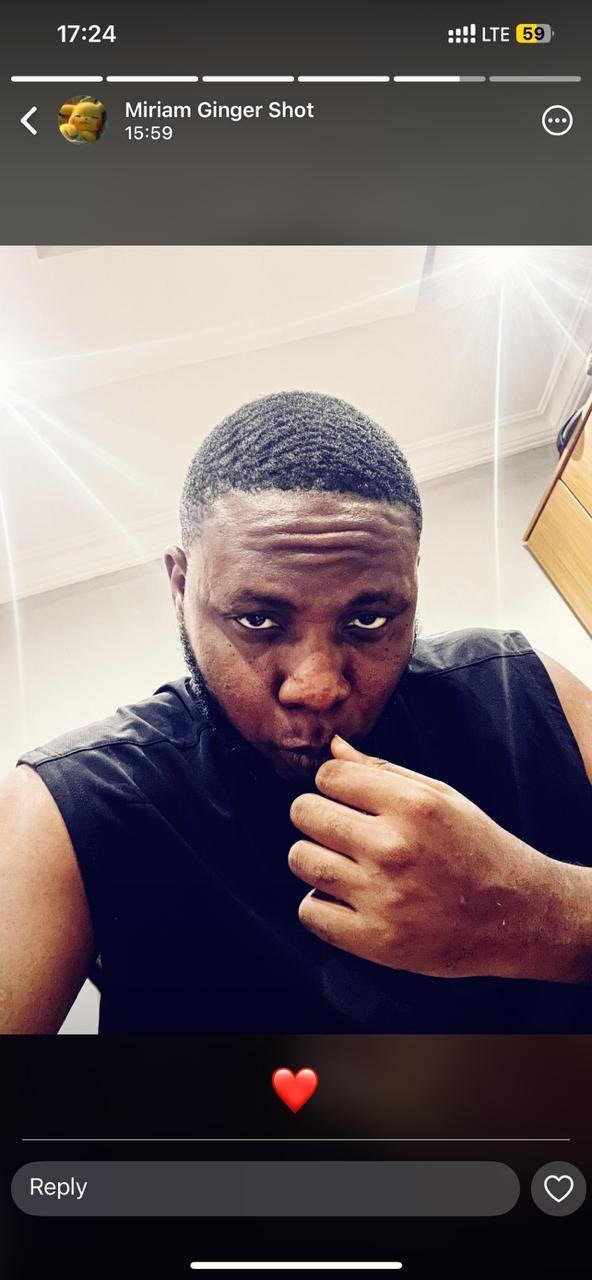 Na for this Lekee lekee I go finally turn celebrity… nothing una wan tell Me😁