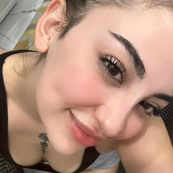 Hello handsome friends 😊am  interesting in hot fun, hanging out 💘 you have interest in me message...