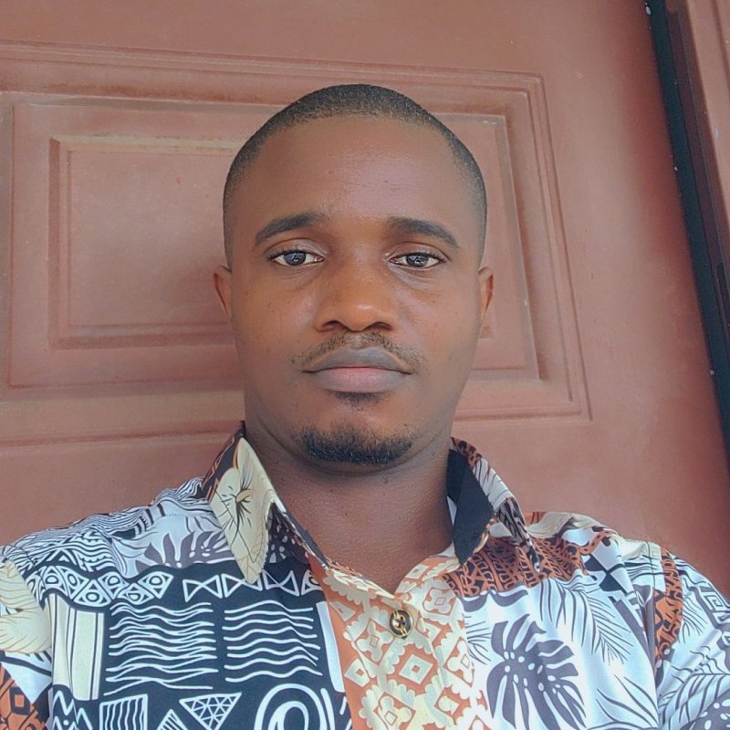 No matter how SUYA sweet reach, aboki man no fit open by 7 o'clock in the morning, na akara woman ti...