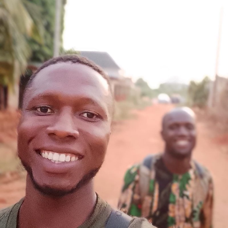 HAPPY SUNDAY TO YOU ALL 
REMAIN BLESS❤️❤️❤️