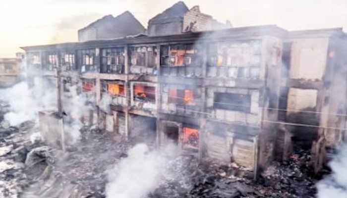 Five shops destroyed in Nnewi market fire, no casualties recorded as firefighters swiftly contain bl...