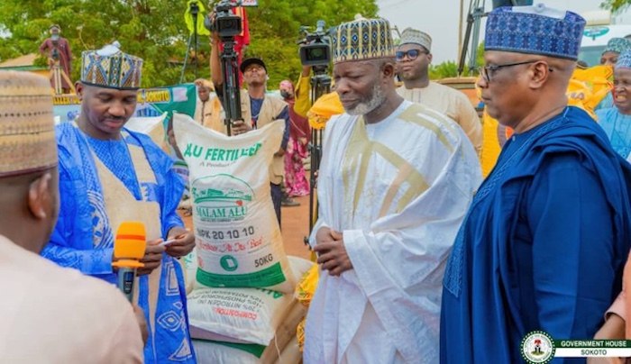 Governor Aliyu rolls out heavily subsidised Urea and NPK fertiliser to support farmers and mechanise...
