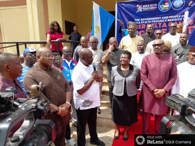 Bayelsa and Delta states took turns to receive the Niger Delta Games Torch on Monday with the Managi...