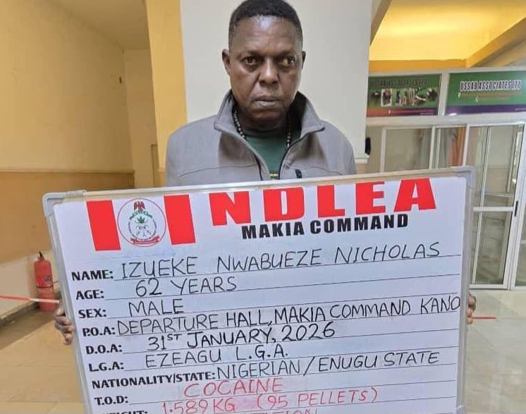 NDLEA arrests Lagos businessman Nwabueze Nicholas Izueke carrying cocaine in his stomach.
Source: h...