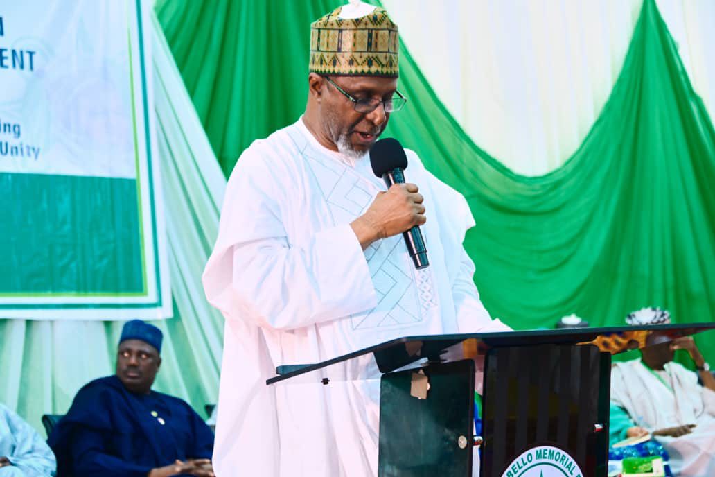 The federal government and World Bank have unveiled nine catchment management plans to combat desert...