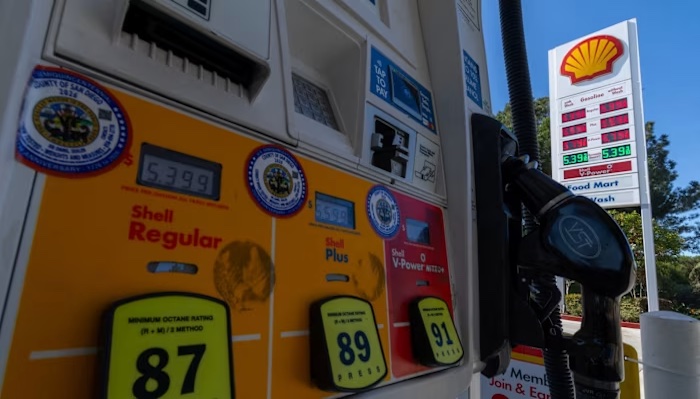 Japan asks fuel wholesalers to switch to Brent pricing to limit gasoline price increases amid Middle...