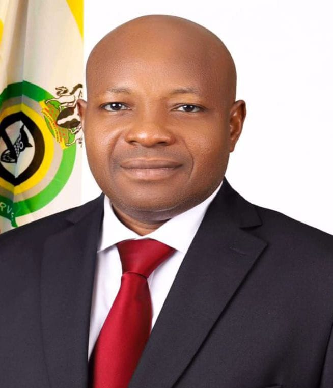 By Louis Achi The Igbo idiom “Nwoke nusia ogu, nwanyi enwelu akuko” talks about man’s penchant for t...