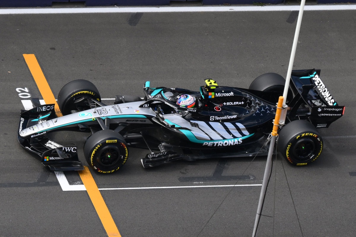 "He's going to kick my butt because of the start. I deserve that,” is what Kimi Antonelli said in re...