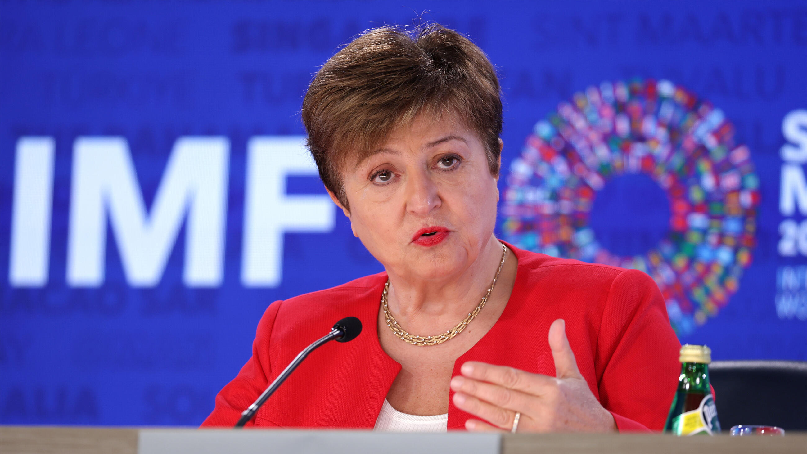 IMF and World Bank resume dealings with Venezuela, restoring recognition and paving way for economic...