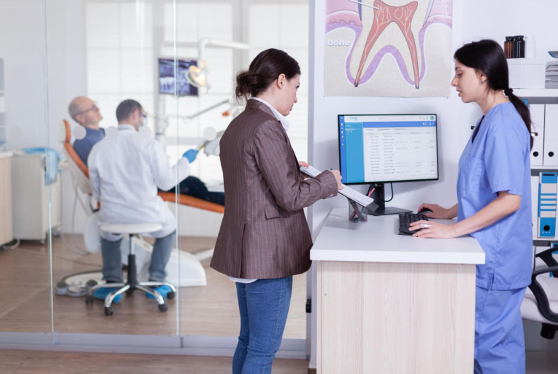 Language : EnglishTopics: Dental ImplantsDental Implants FixingFinancial PlanDental implants are wid...