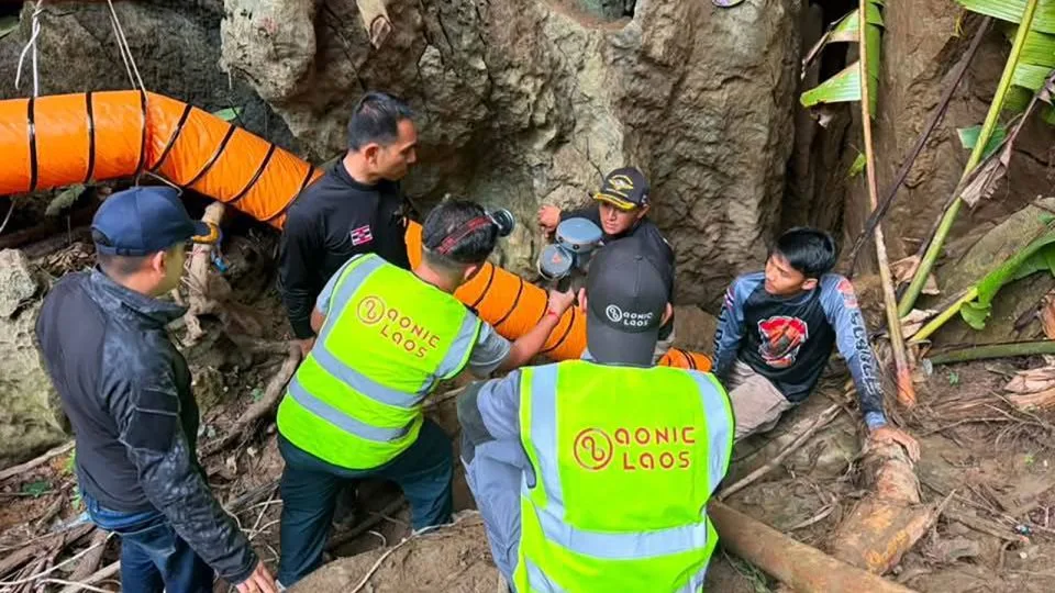 Rescue teams seek urgent oxygen supplies as efforts intensify to save divers trapped inside flooded...
