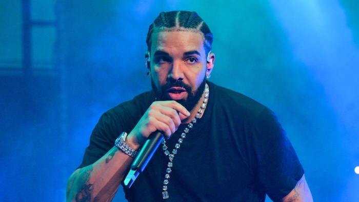 Drake surpasses Michael Jackson after “Janice STFU” debuts atop Billboard Hot 100, extending multipl...