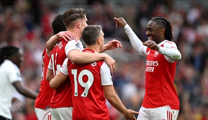 Bukayo Saka inspires Arsenal to a dominant win over Fulham, extending their Premier League lead to s...