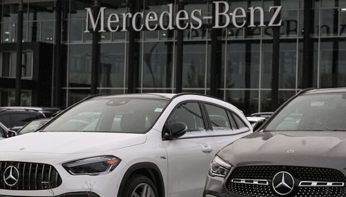Mercedes-Benz has recalled 144,049 US vehicles over display fault; dealers will update infotainment...