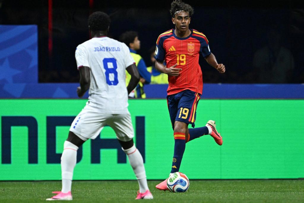 Spain boss Luis de la Fuente said he is still convinced La Roja will go far at the World Cup despite...