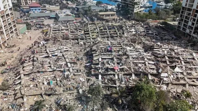 Hopes were fading Monday of finding survivors more than four days after powerful twin earthquakes st...