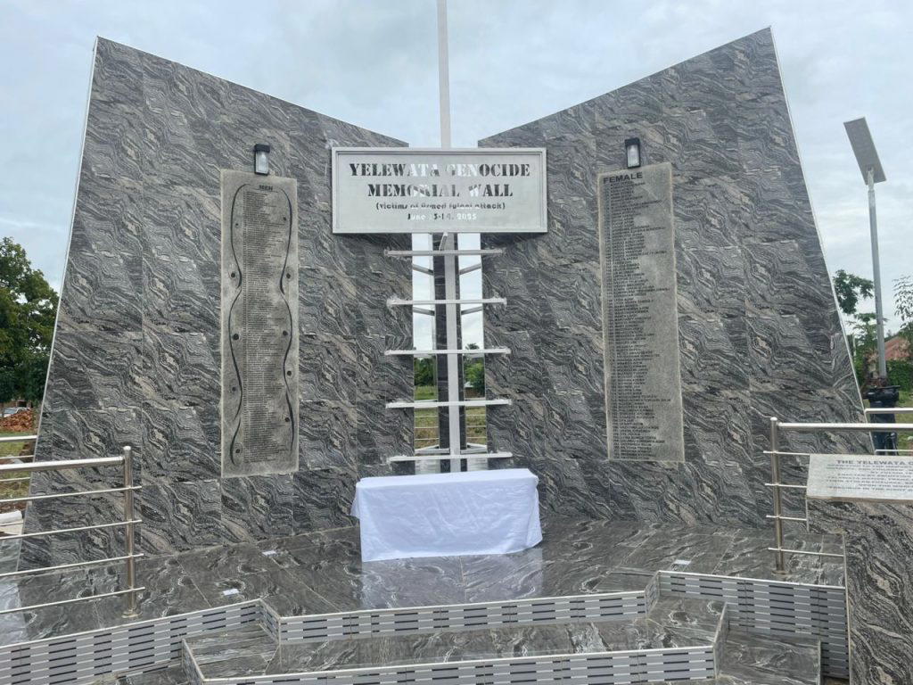 By Peter Duru
One year after 271 residents were brutally killed in the Yelewata massacre, survivors...
