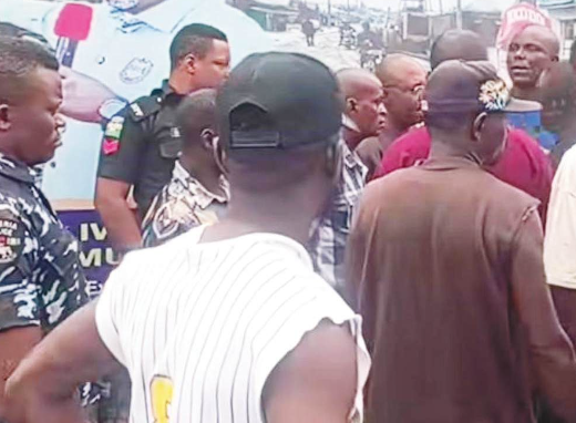 By Egufe Yafugborhi
For 72 hours, progress froze on Imoniyamen Street. What was meant to be a celeb...