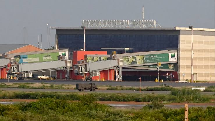 Gunfire rang out for several hours at the airport in Niger’s capital, Niamey, early on Thursday, res...