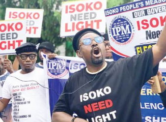 •Students read by candlelight, businesses collapse
By Ochuko Akuopha
ASABA — For over 15 years, th...