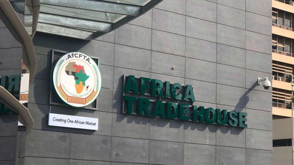 •Lauds Lagos on industrial, digital transformation
By Emeka Anaeto
The Secretary-General of the...