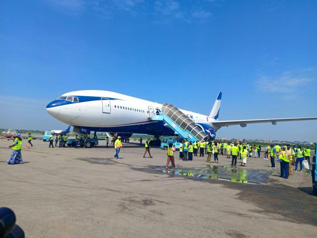 By Lamidi Bamidele & Nkiru Nnorom
Nigerians evacuated from South Africa have arrived safely in Lago...