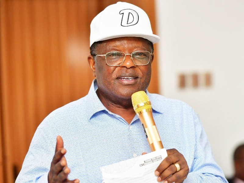Works minister Umahi has warned soaring cement costs are driving contract variations on critical roa...