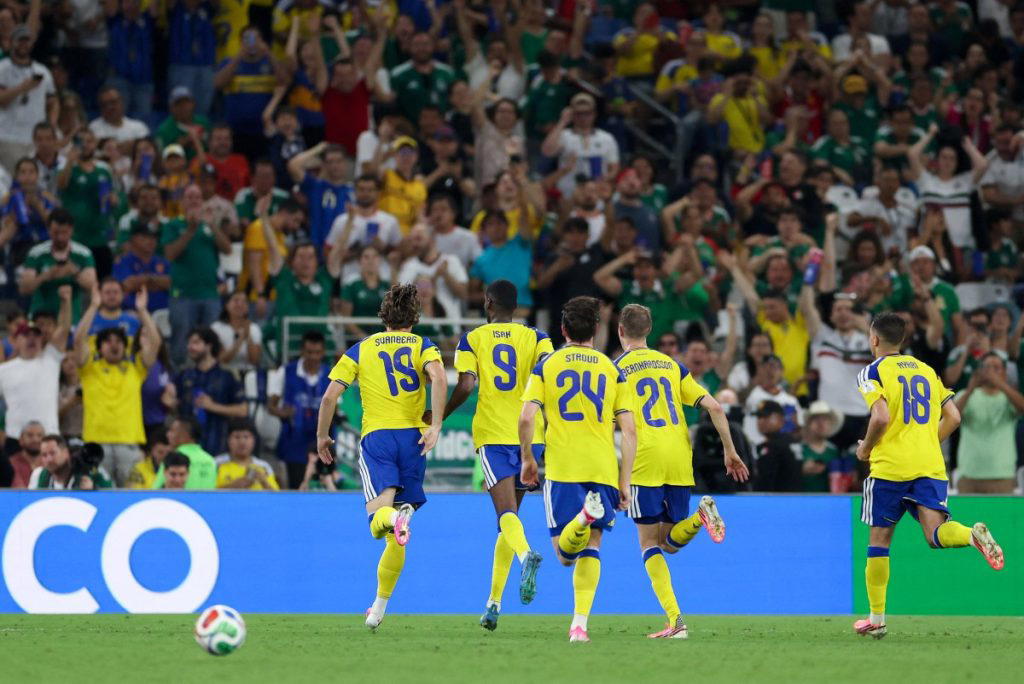 Sweden crushed Tunisia 5-1 on Sunday to leave the North African nation’s defensive reputation in tat...