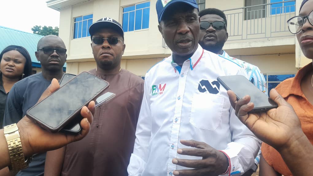 By Alumona Ukwueze
NSUKKA — The Deputy National Chairman (South) of the All Progressives Congress (...
