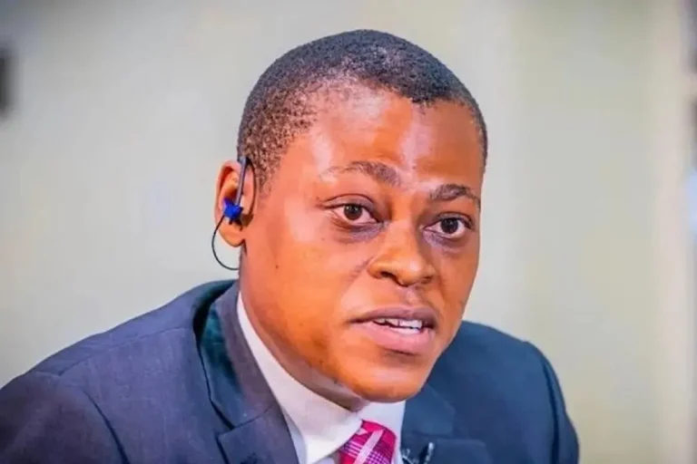 Arise News anchor, Rufai Oseni, has criticised President Bola Tinubu’s media aide, Bayo Onanuga, ove...