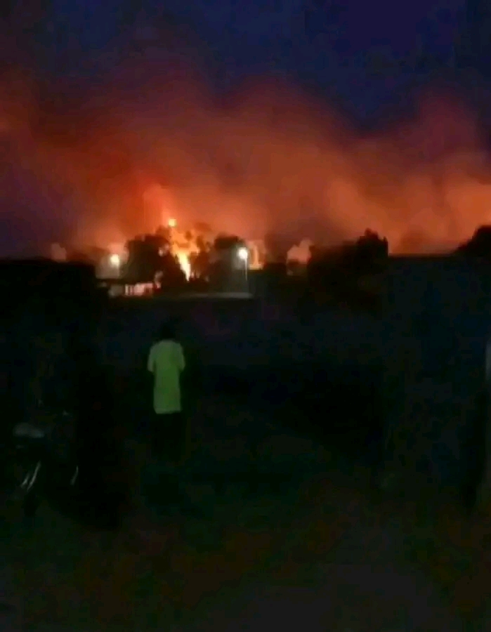 By Ndahi Marama, Maiduguri
Suspected members of Boko Haram/ISWAP terrorists on Saturday invaded Kau...