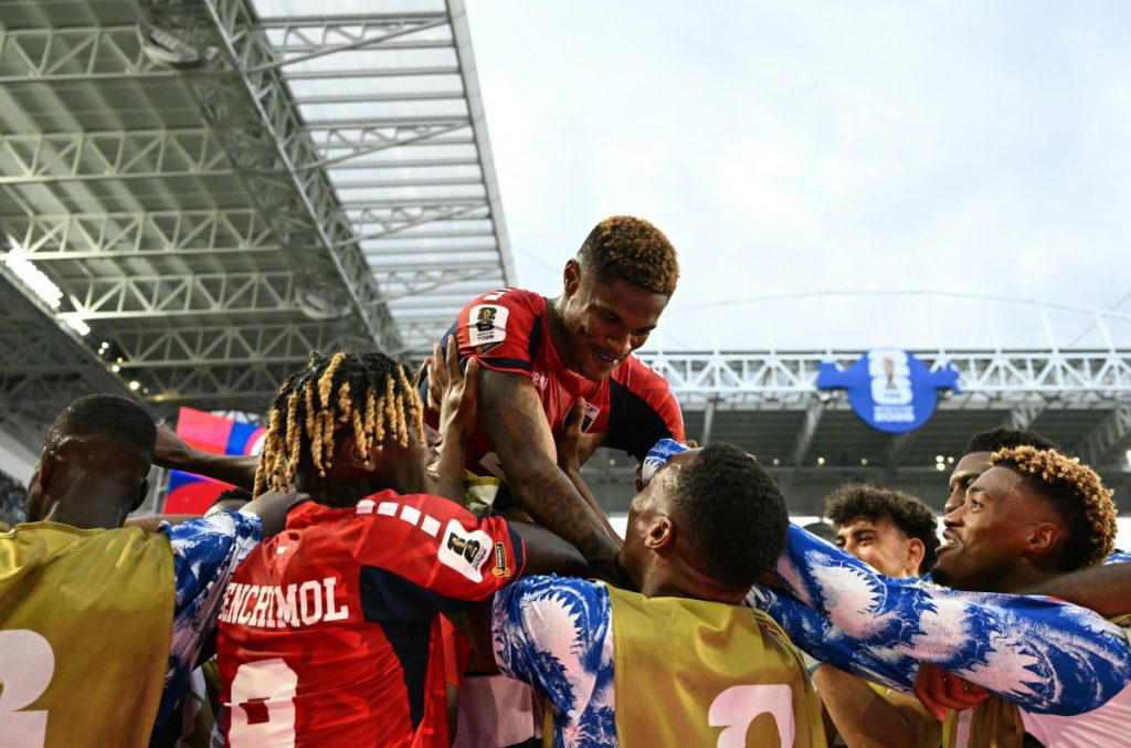 Cape Verde fought back to earn a 2-2 draw with Uruguay in World Cup Group H on Sunday as the African...