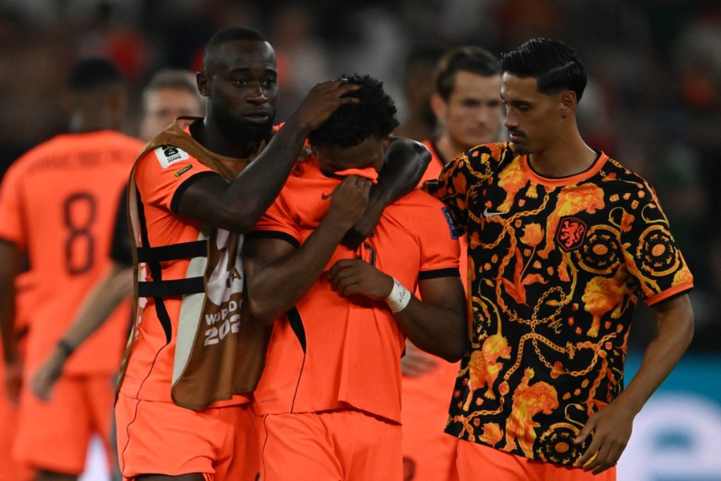 Dutch football chiefs have condemned online racist abuse aimed at Netherlands players after their pa...