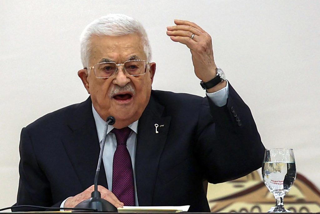 Palestinian president Mahmoud Abbas has issued a decree calling for presidential elections in early...