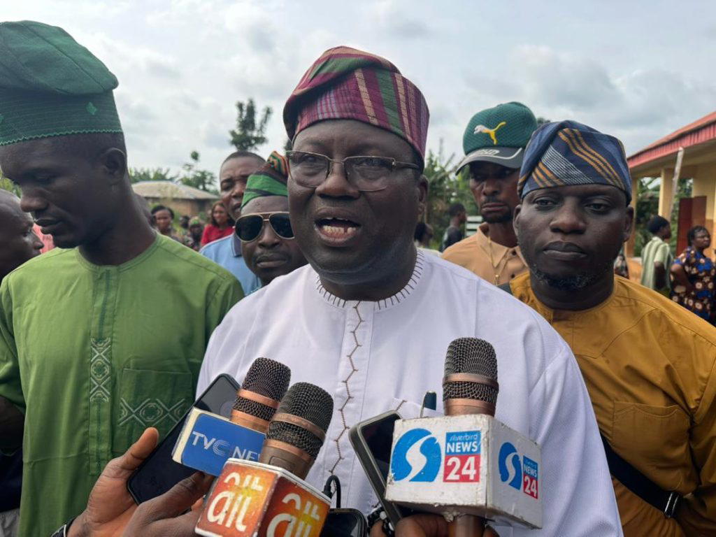 By Dayo Johnson
AKURE — The candidate of the All Progressives Congress (APC) in the Ondo South Sena...