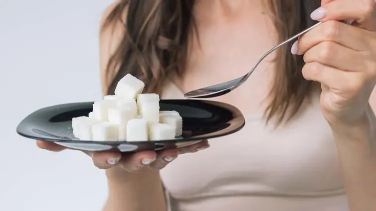 Starting your morning with the right drinks can do wonders for flushing out excess sugar from your b...