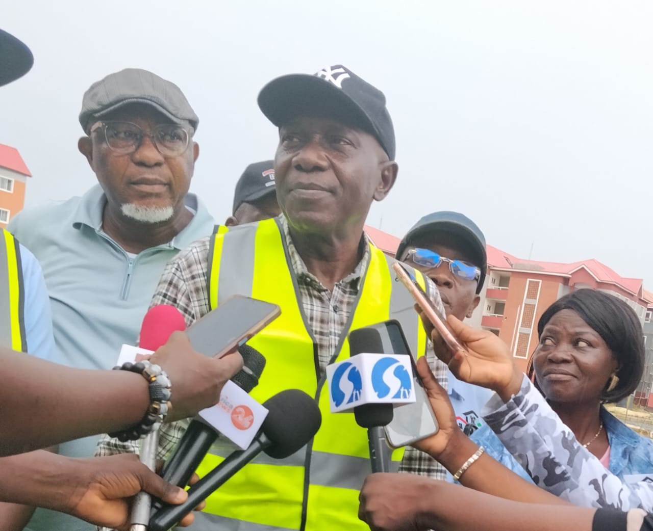 Lagos pledges 2,000 new homes by May 2027, warning contractors to meet deadlines or face sanctions a...