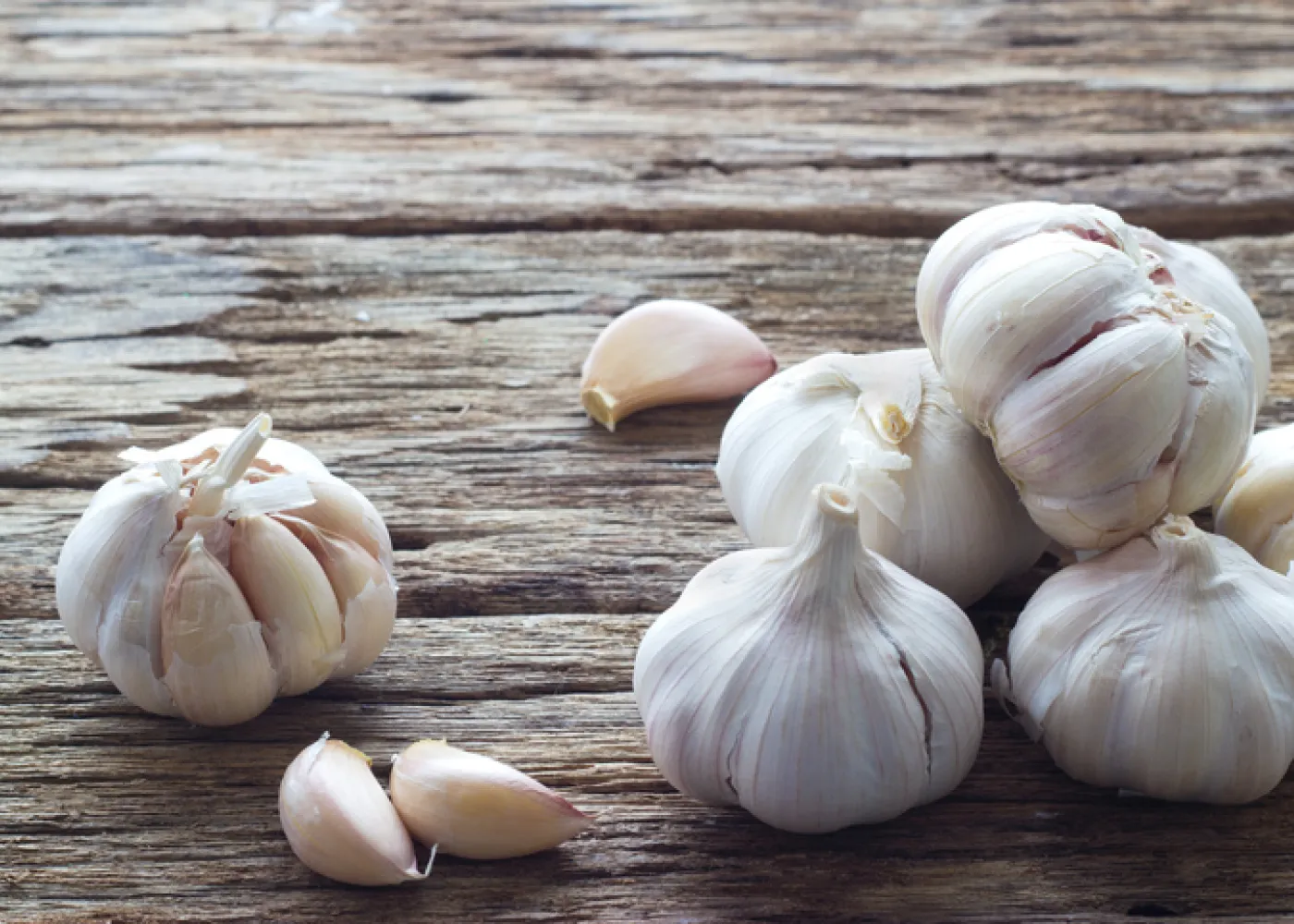 Garlic is more than just a flavorful addition to your meals it’s a natural powerhouse of nutrients a...