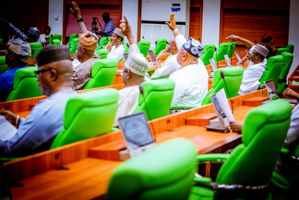 By Gift ChapiOdekina, Abuja
The House of Representatives on Thursday passed a landmark constitution...